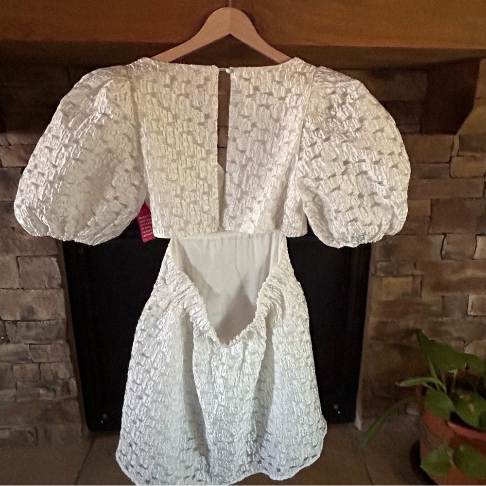 White Puff Sleeve Cutout Waist Fit & Flare Mini Dress Fits like a XS-Small - Picture 8 of 12